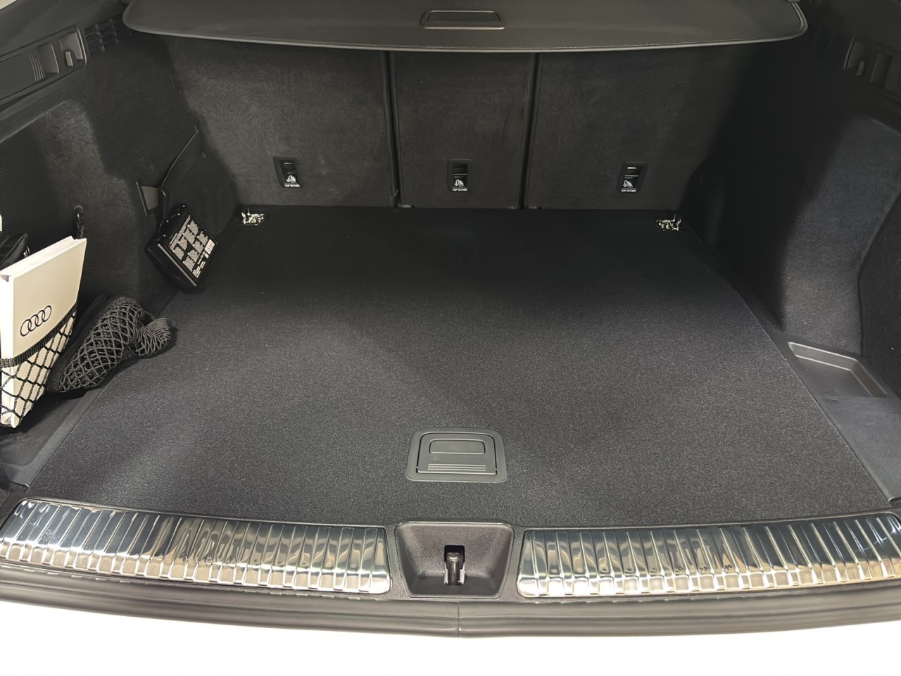 2025 Audi Q5 - Image 10