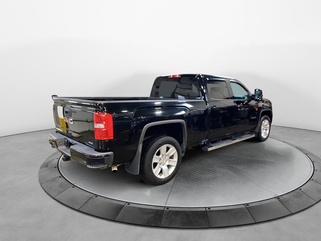 2017 GMC Sierra 1500 - Image 2