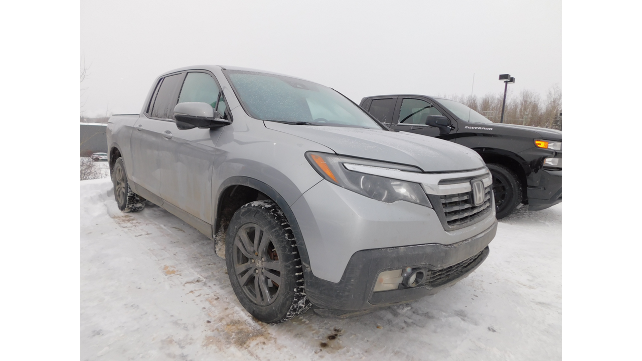 2017 Honda Ridgeline - Image 2