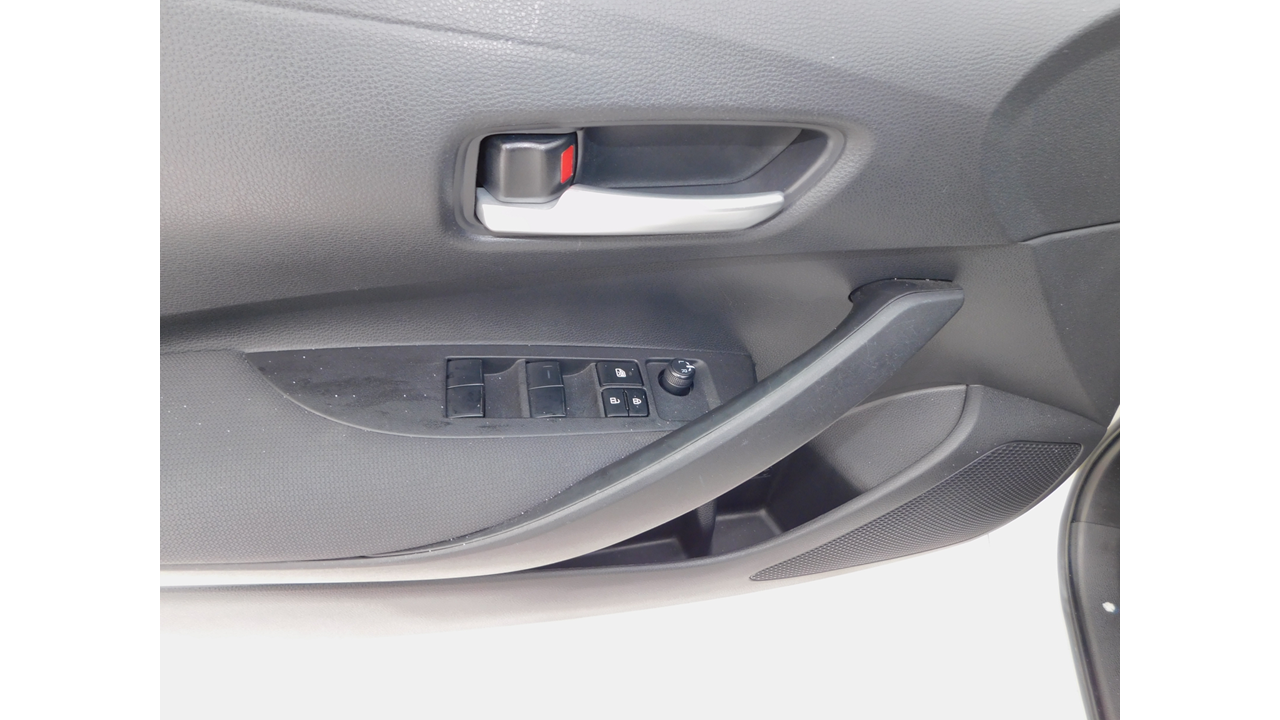 2020 Toyota Corolla - Image 38