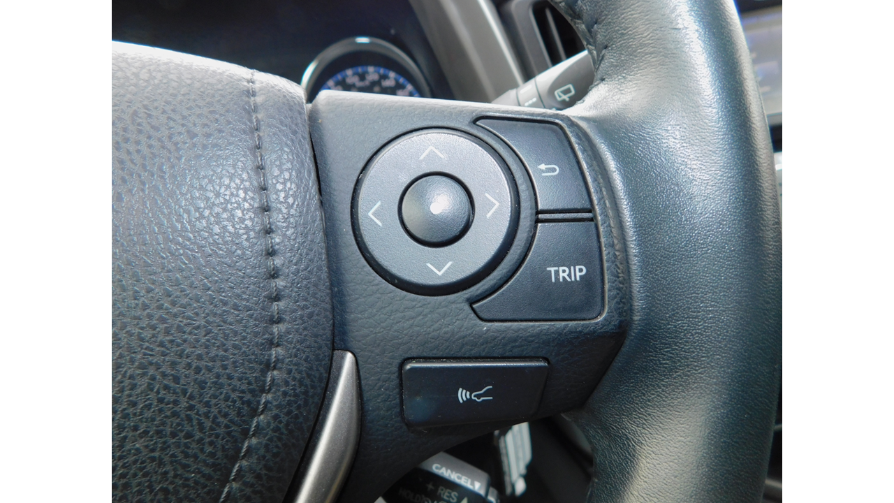 2017 Toyota RAV4 - Image 21