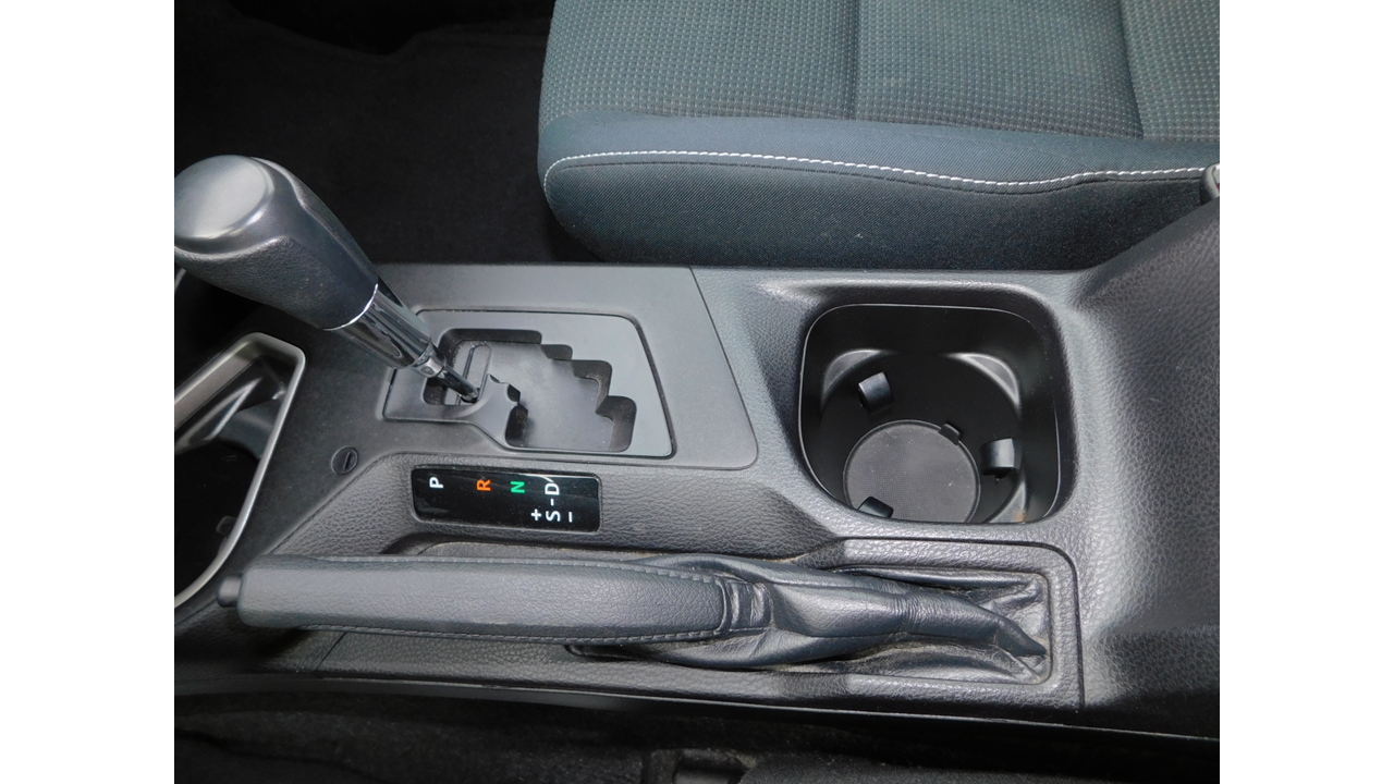 2017 Toyota RAV4 - Image 26