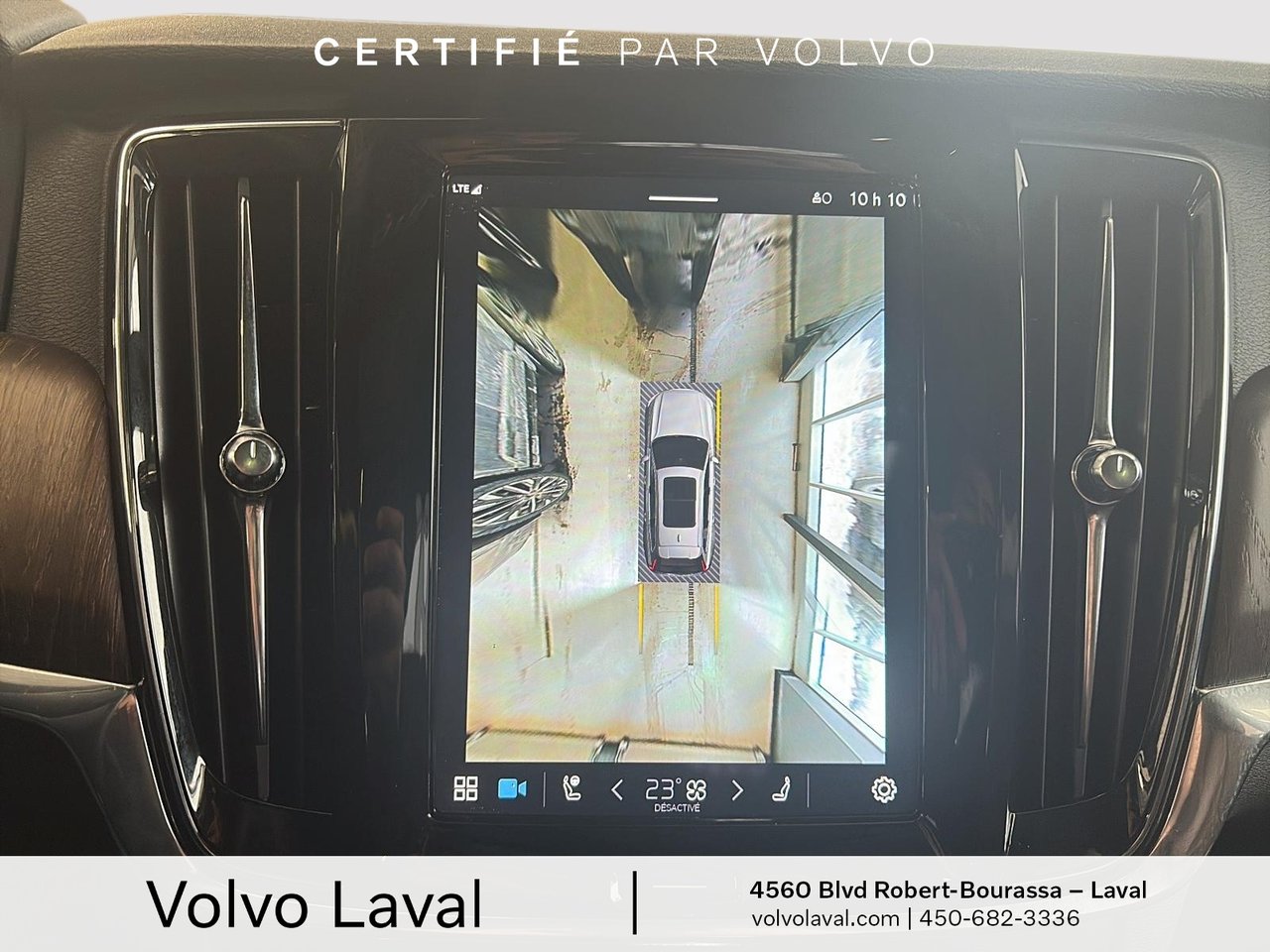 2023 Volvo V90 Cross Country - Image 17