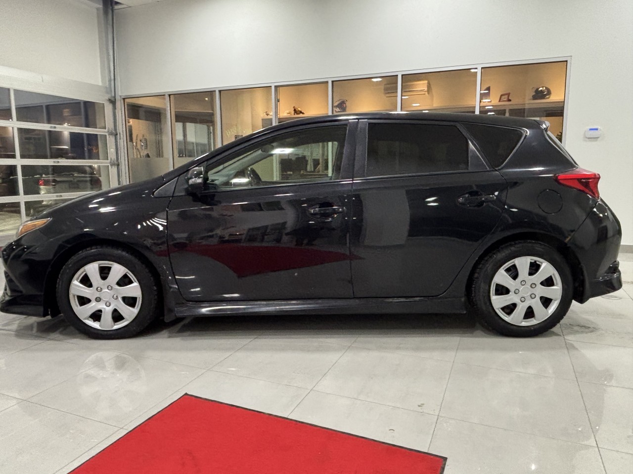 2017 Toyota Corolla iM - Image 9