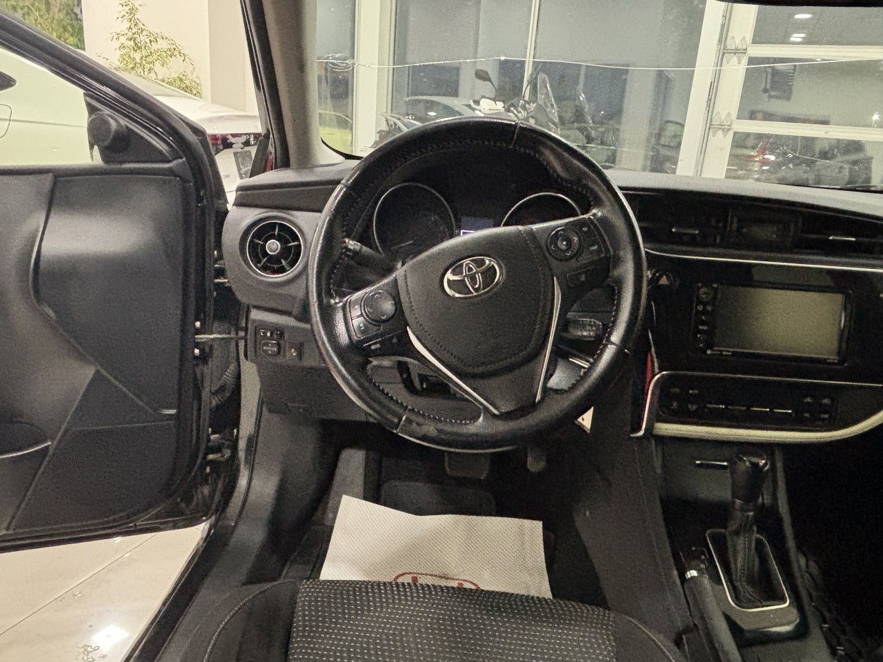 2017 Toyota Corolla iM - Image 12