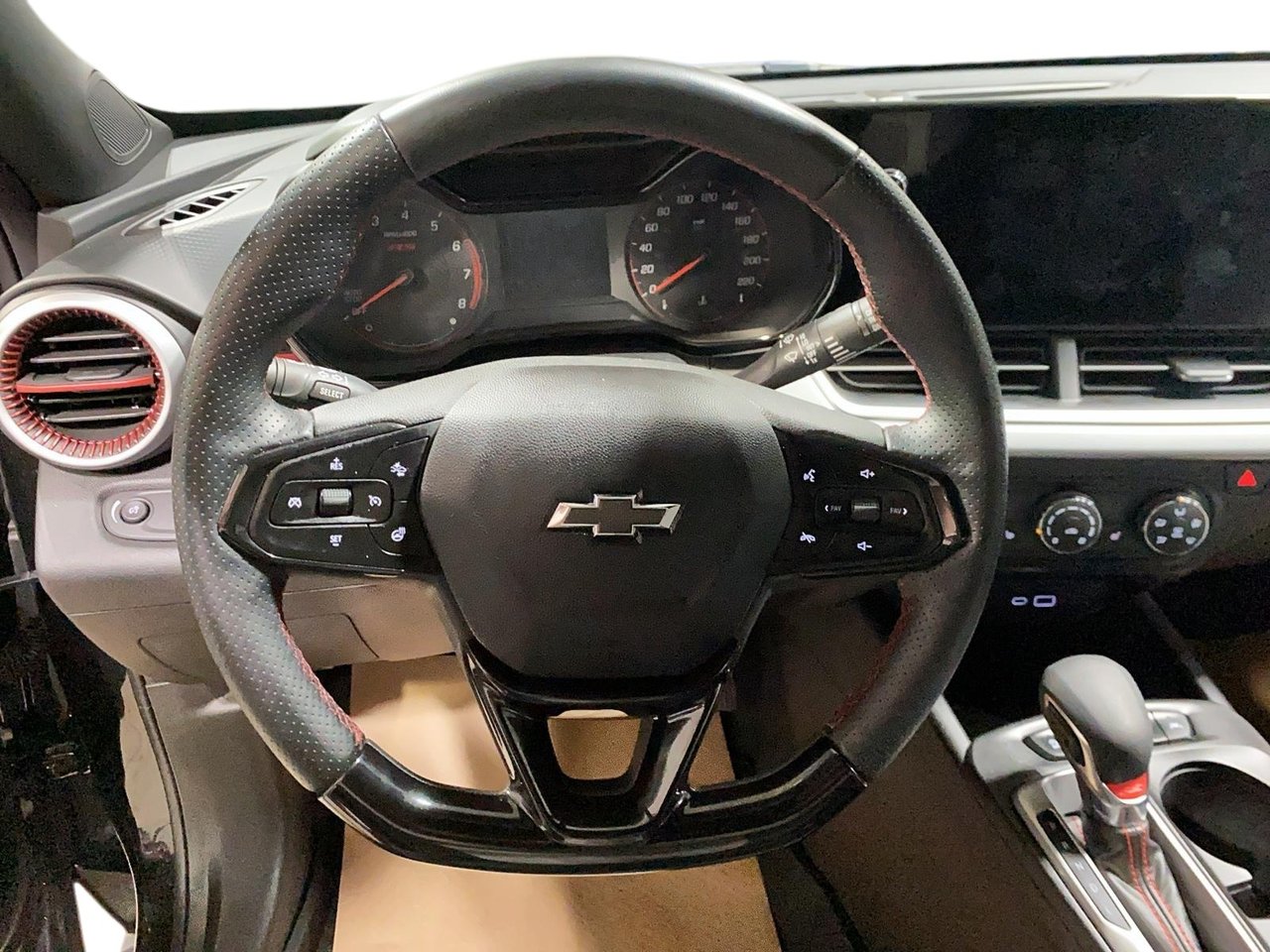 2024 Chevrolet Trax - Image 15