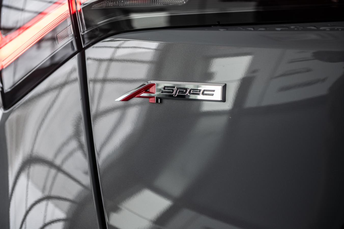 2025 Acura ADX - Image 9