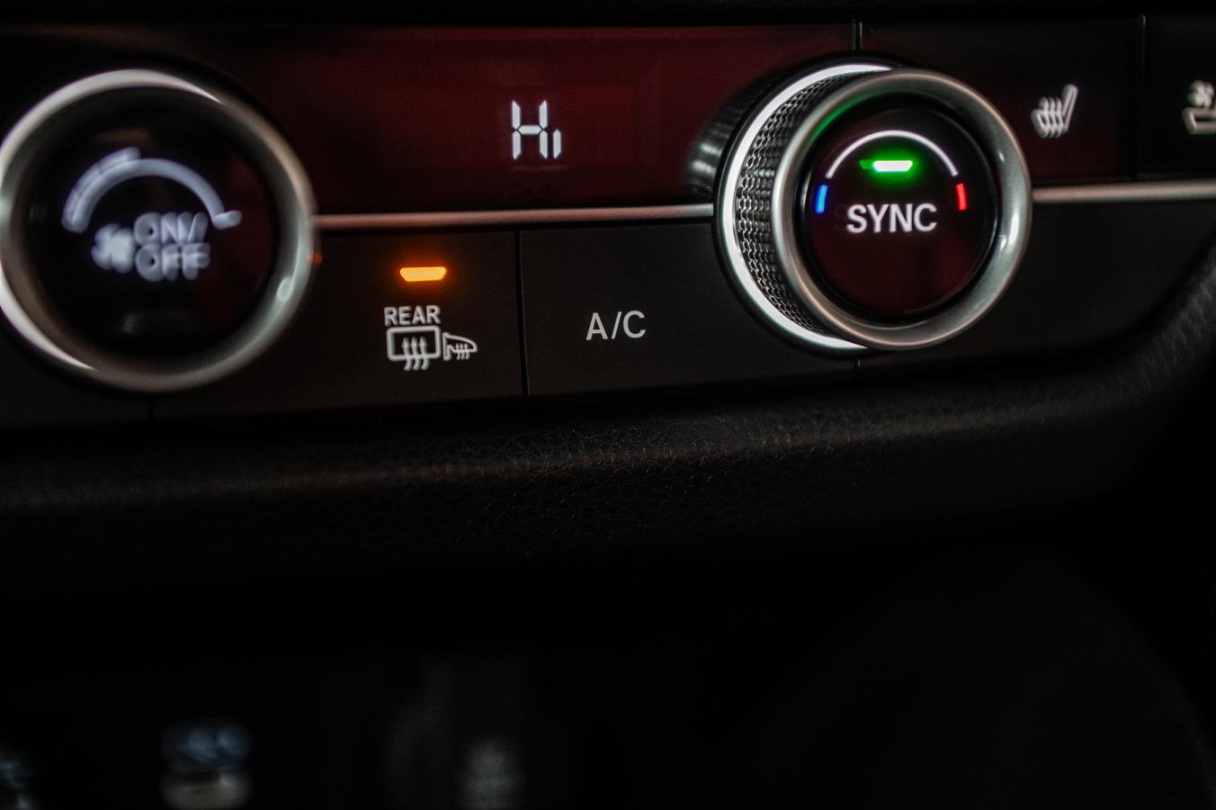 2025 Acura ADX - Image 27