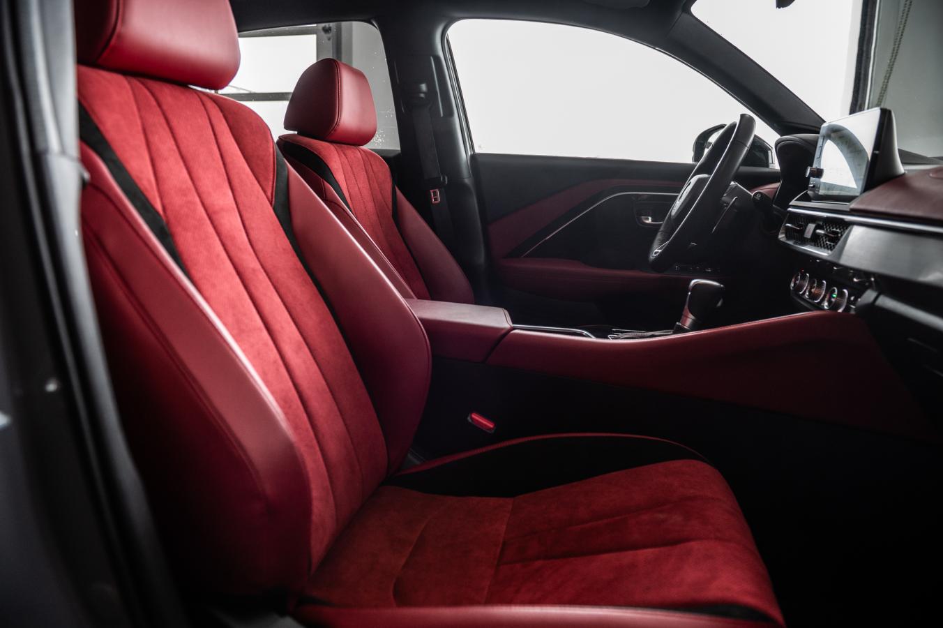 2025 Acura ADX - Image 37