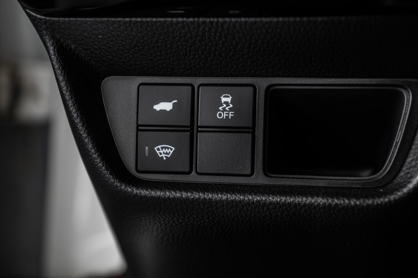 2025 Acura ADX - Image 17