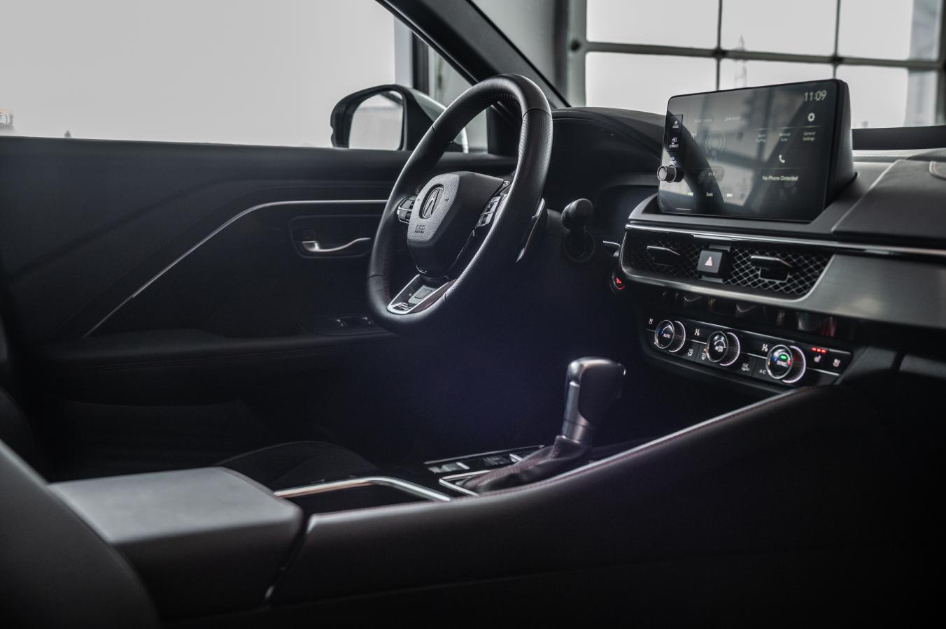 2025 Acura ADX - Image 34