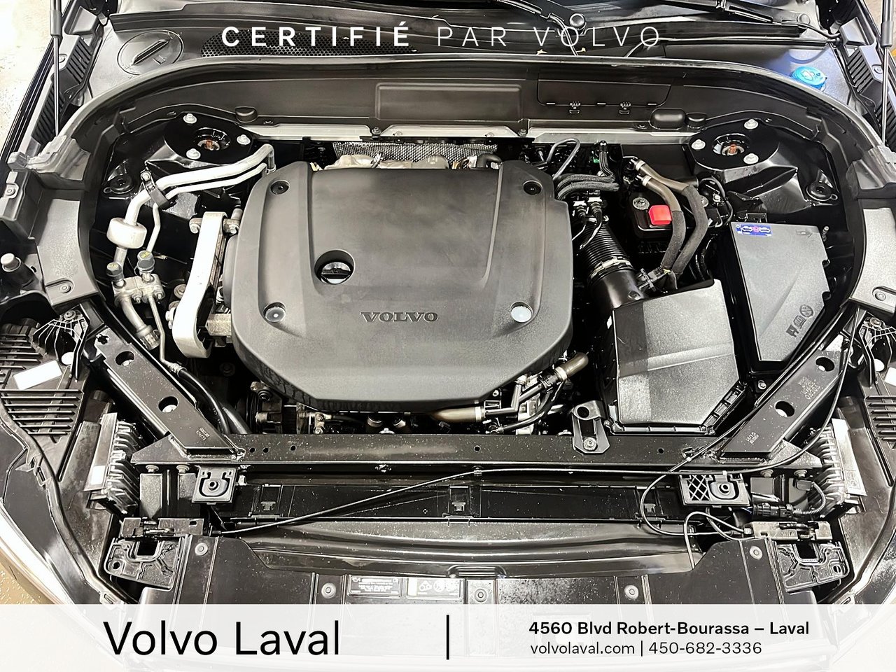 2022 Volvo XC60 - Image 8