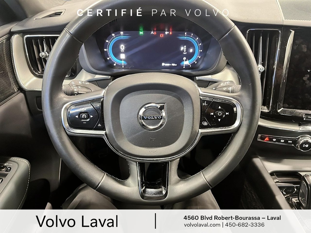 2022 Volvo XC60 - Image 12