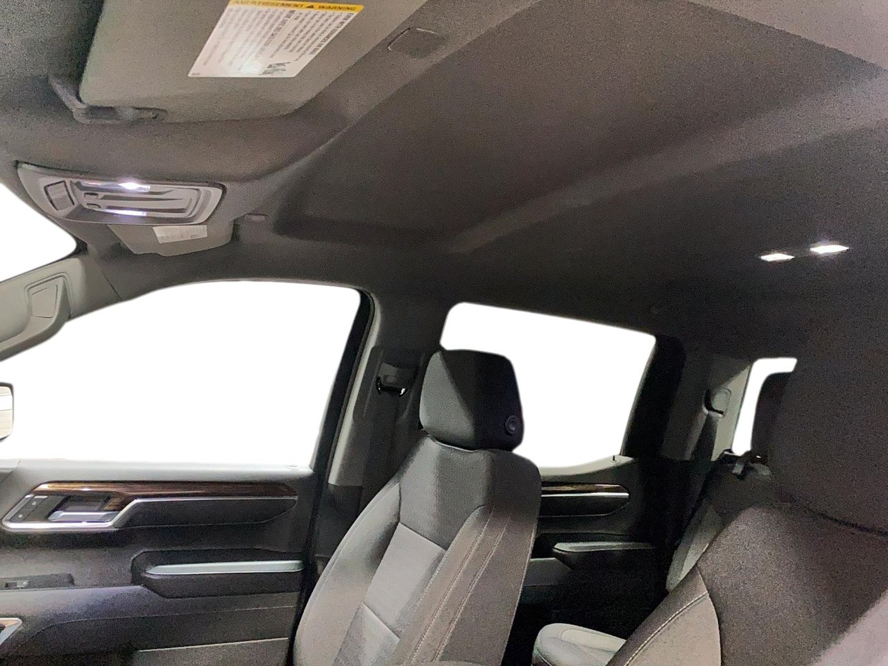 2023 GMC Sierra 1500 - Image 10