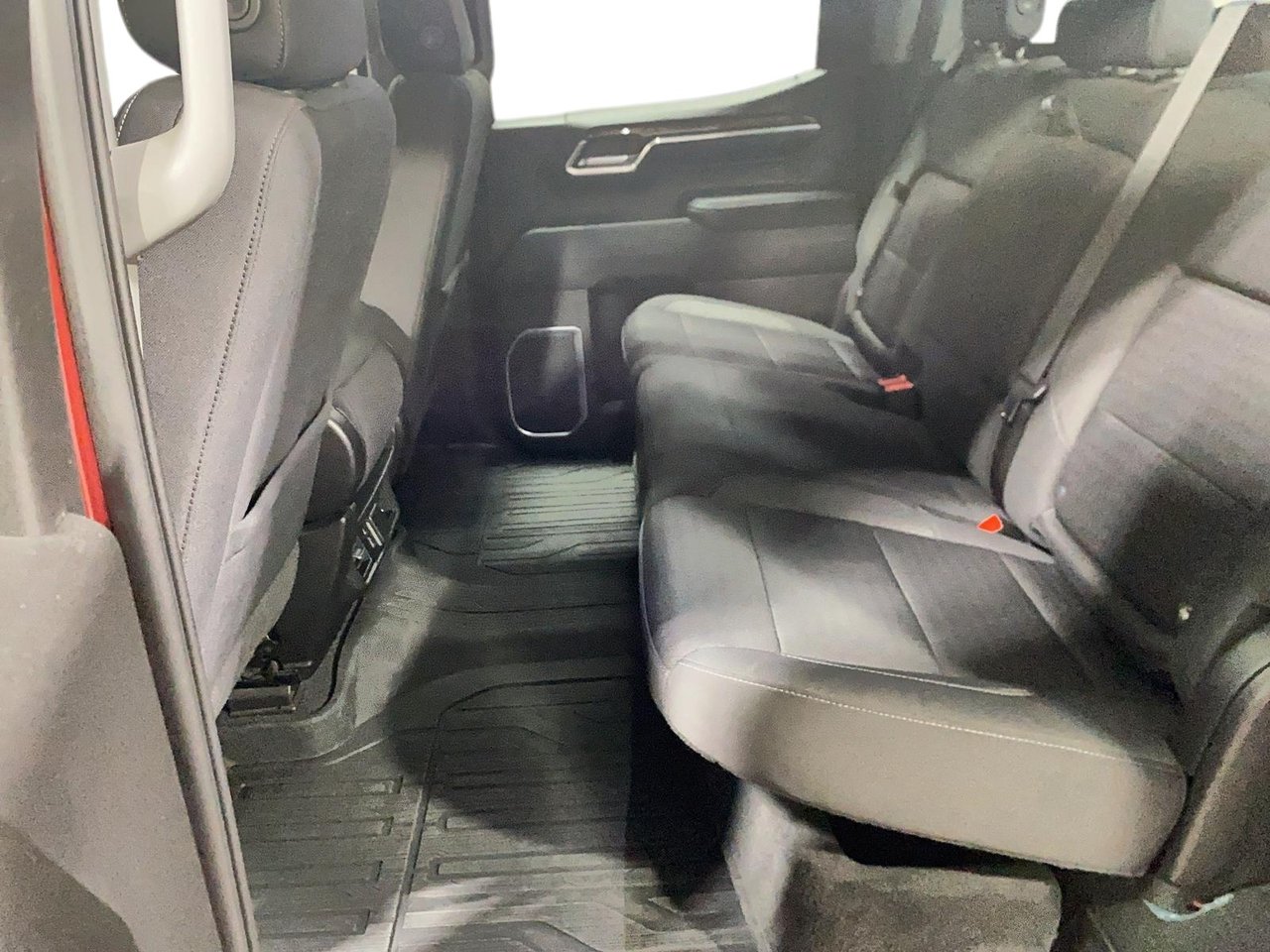 2023 GMC Sierra 1500 - Image 11