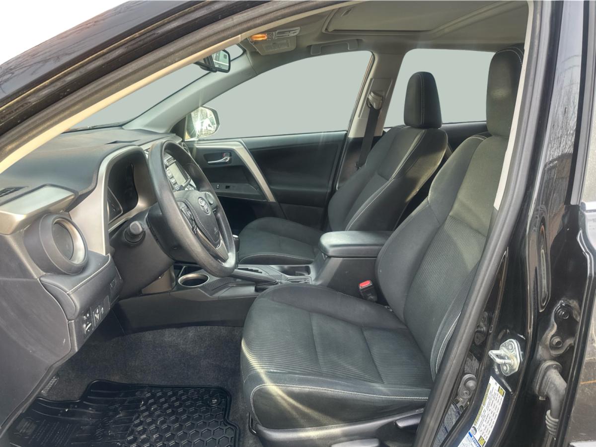 2014 Toyota RAV4 - Image 11