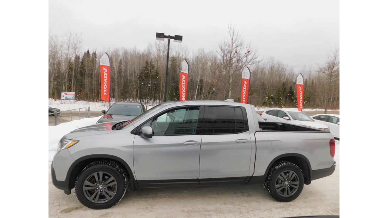 2017 Honda Ridgeline - Image 8