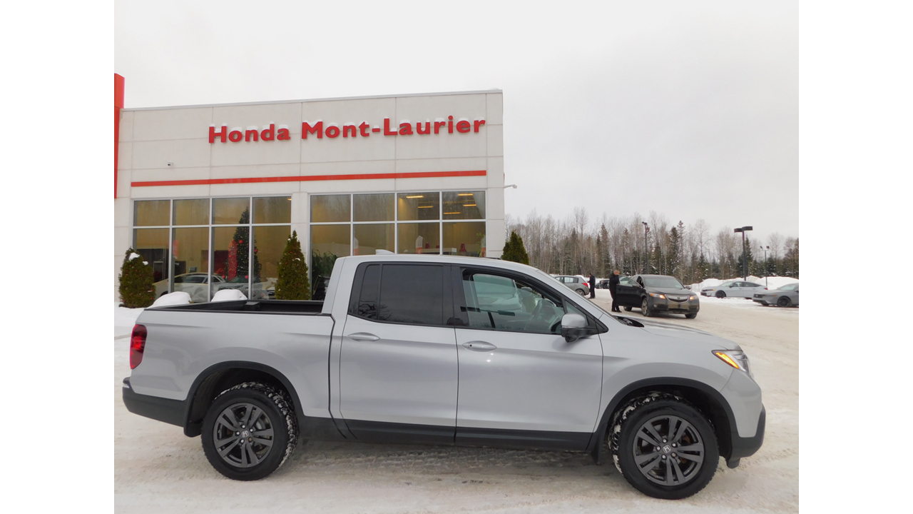 2017 Honda Ridgeline - Image 11