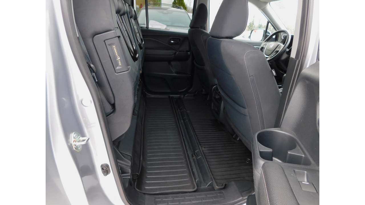 2017 Honda Ridgeline - Image 17