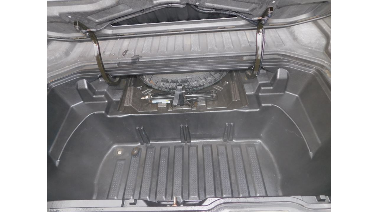 2017 Honda Ridgeline - Image 21