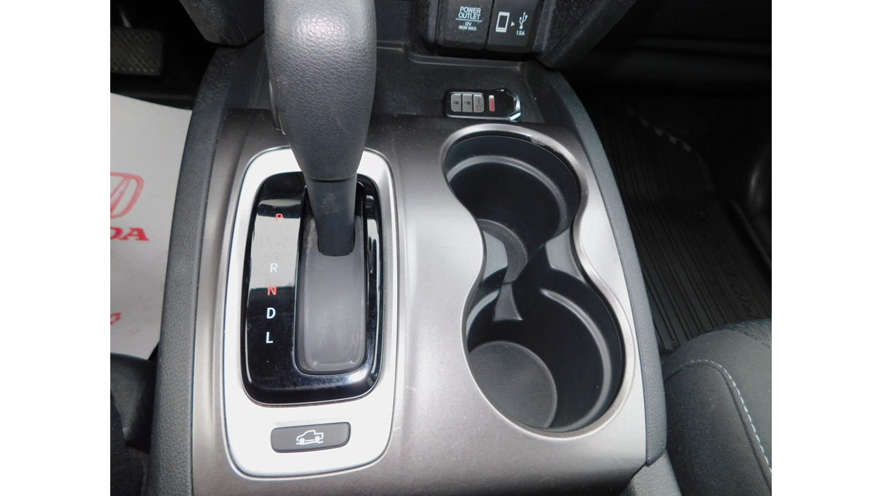 2017 Honda Ridgeline - Image 32