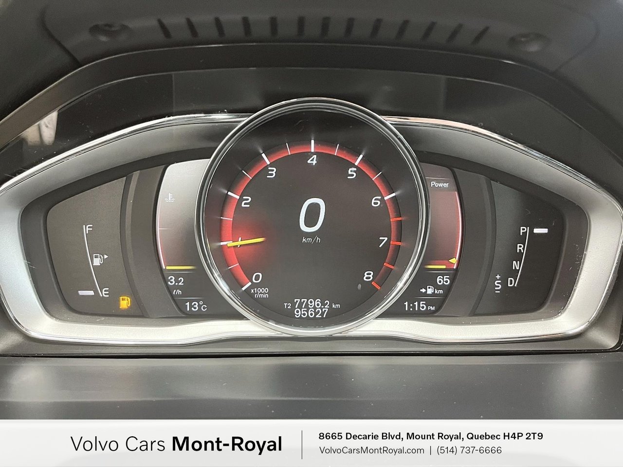 2017 Volvo V60 - Image 12