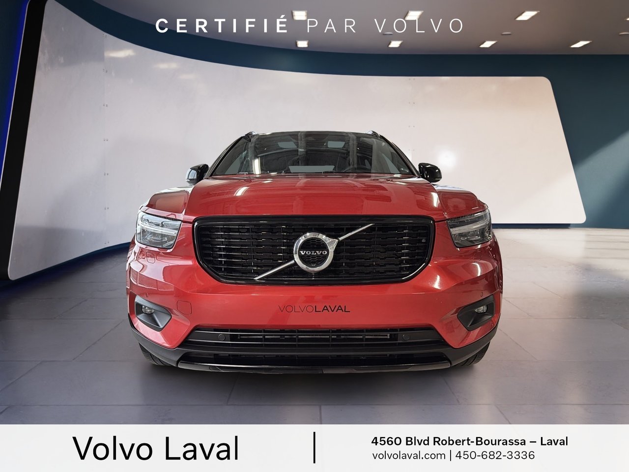 2022 Volvo XC40 - Image 2