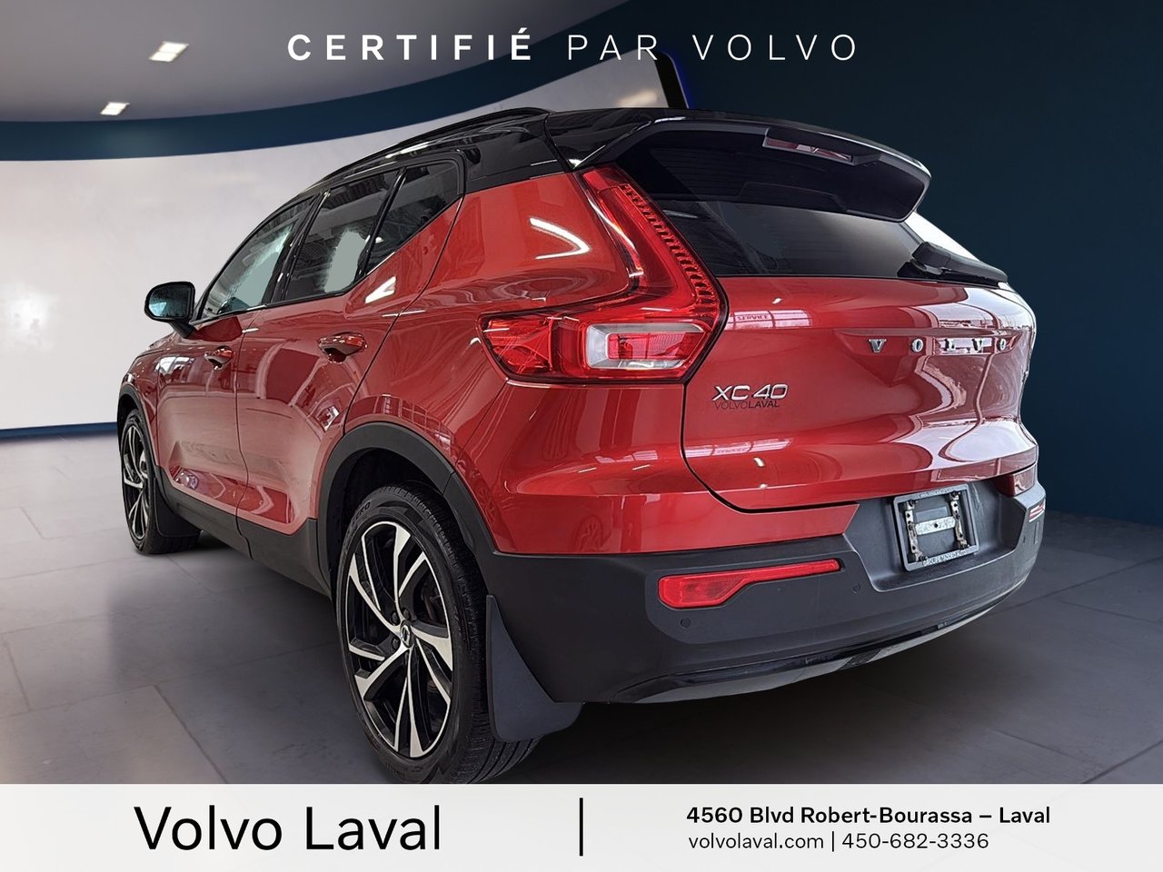 2022 Volvo XC40 - Image 6