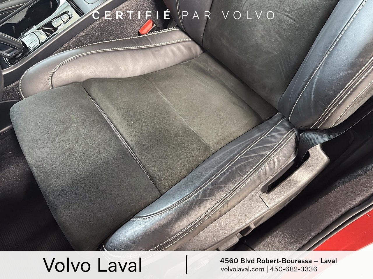 2022 Volvo XC40 - Image 7