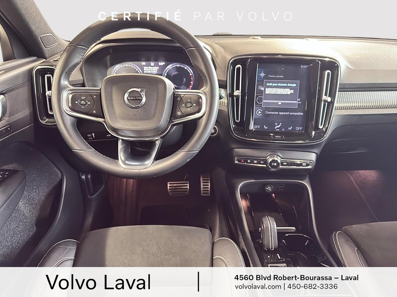 2022 Volvo XC40 - Image 12