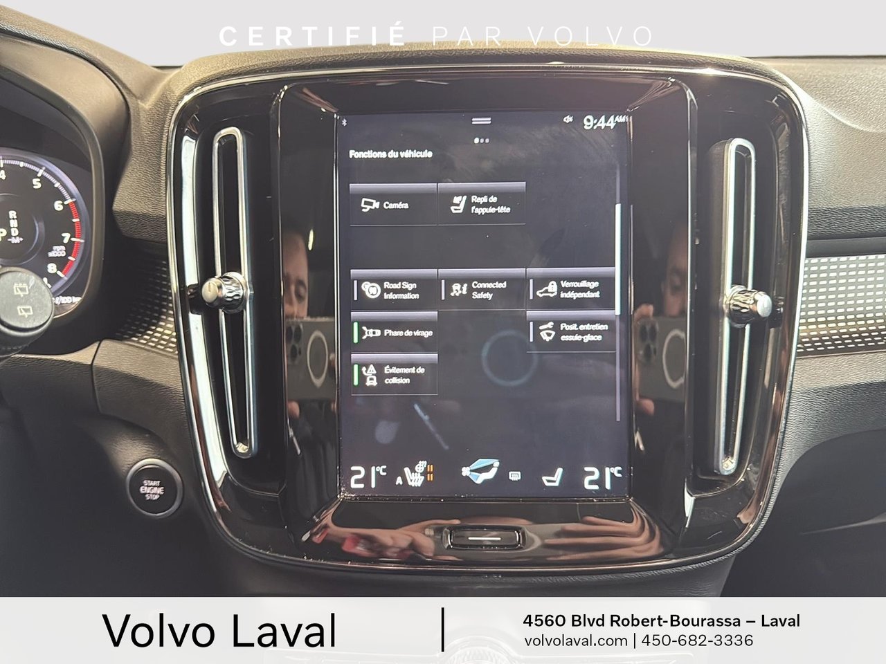 2022 Volvo XC40 - Image 18