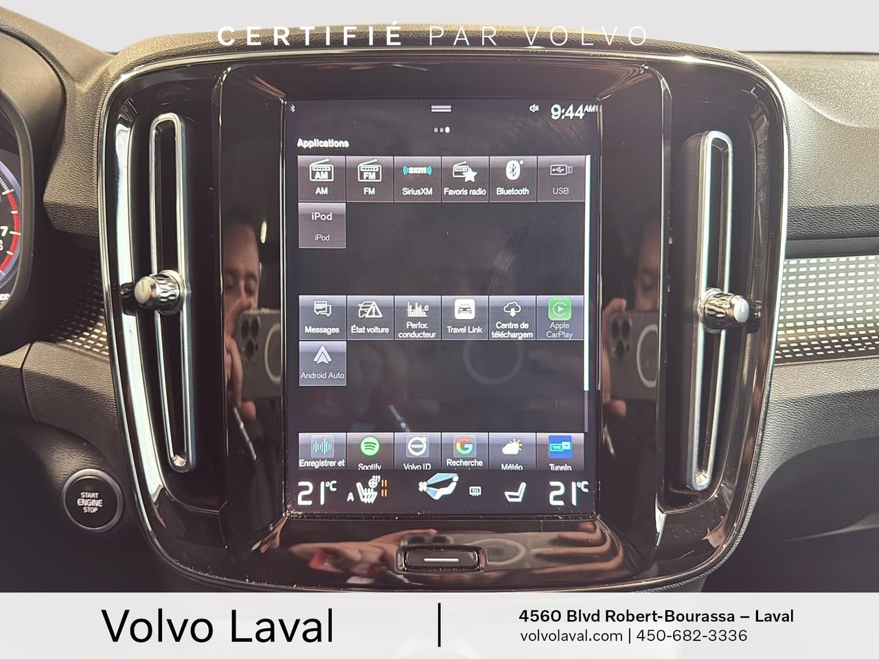 2022 Volvo XC40 - Image 19