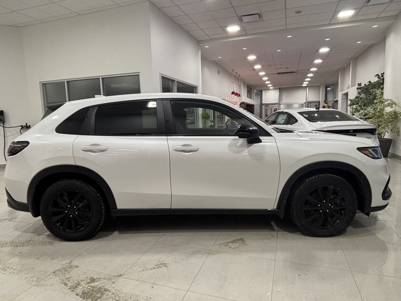 2023 Honda HR-V - Image 4