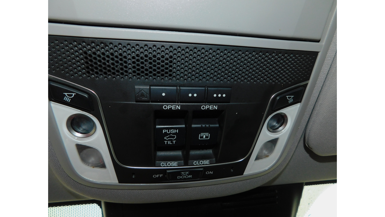 2017 Honda CR-V - Image 37