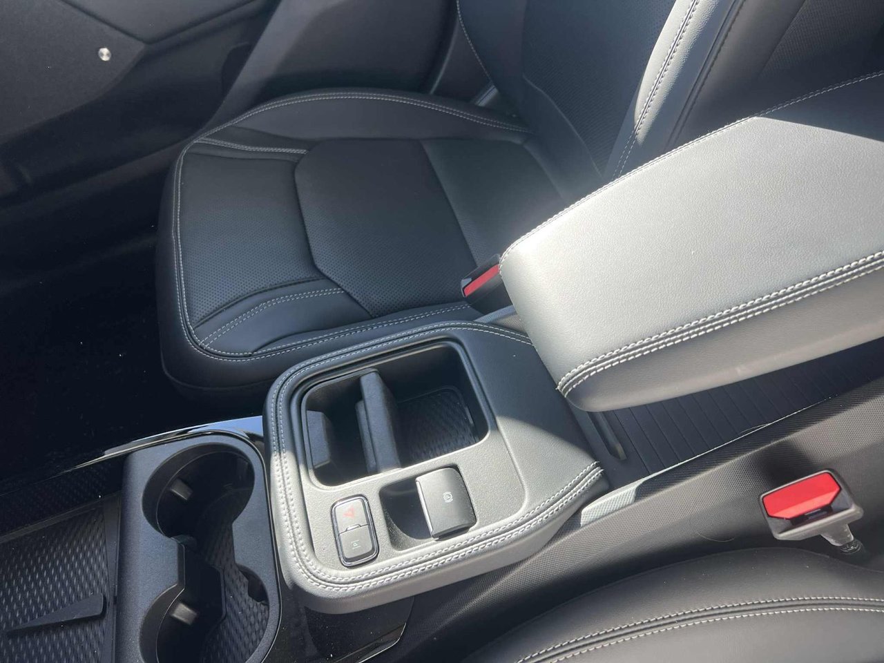 2025 Ford Mustang Mach-E - Image 19