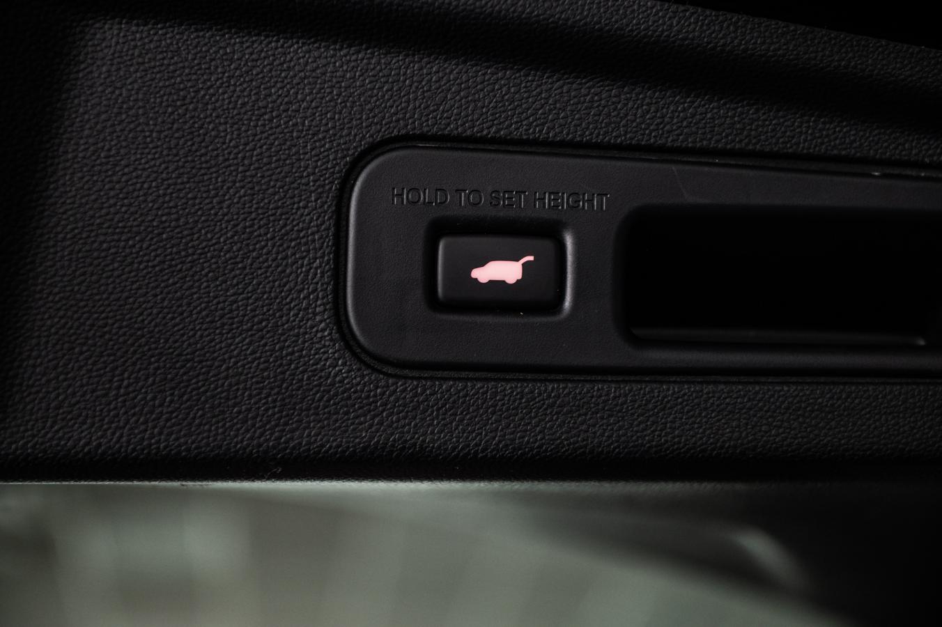 2023 Acura MDX - Image 12