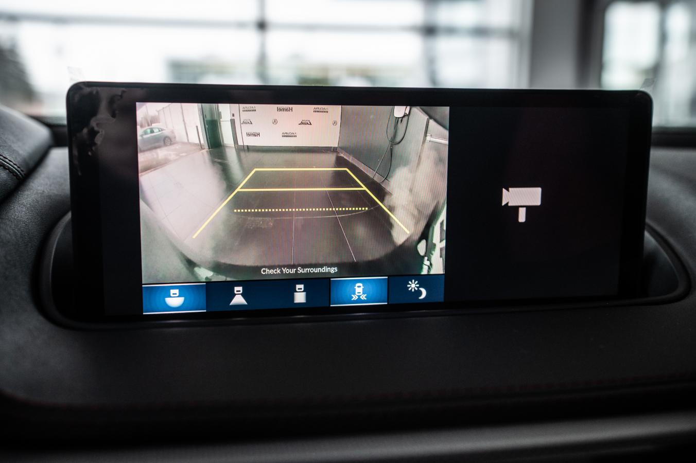 2023 Acura MDX - Image 23