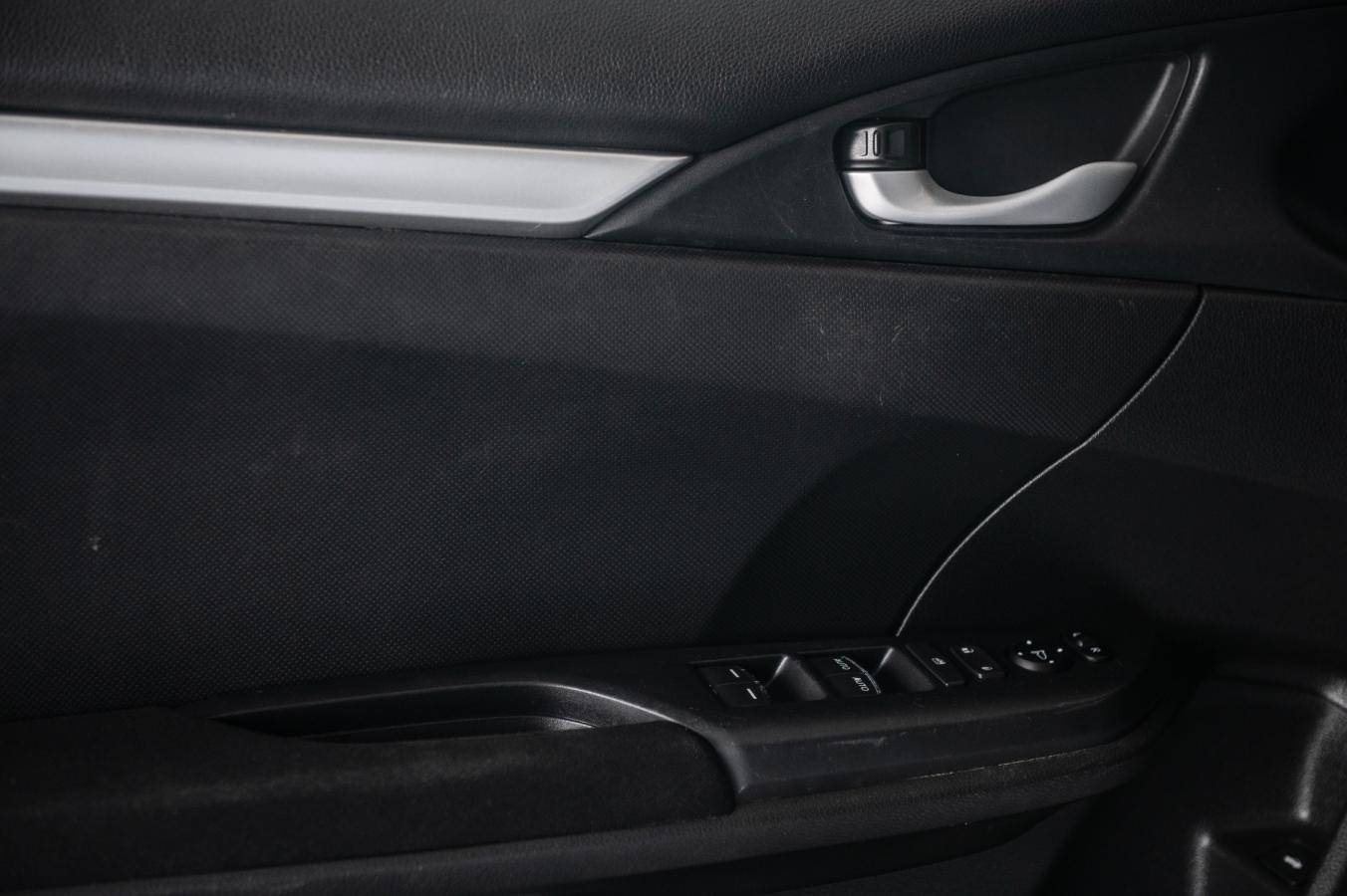 2016 Honda Civic - Image 10