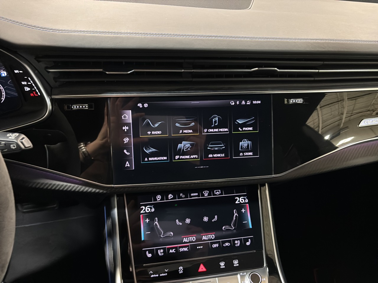 2025 Audi RS Q8 - Image 14