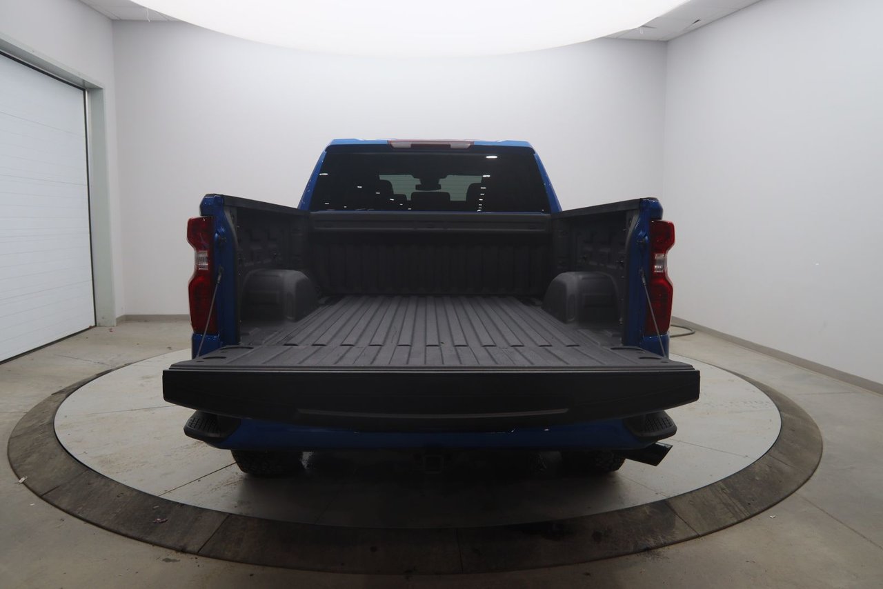 2023 Chevrolet Silverado 1500 - Image 18