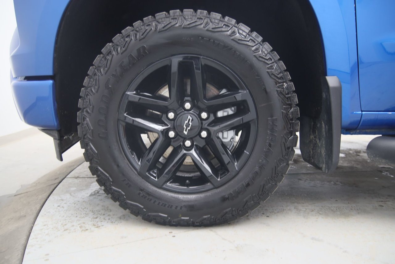 2023 Chevrolet Silverado 1500 - Image 19