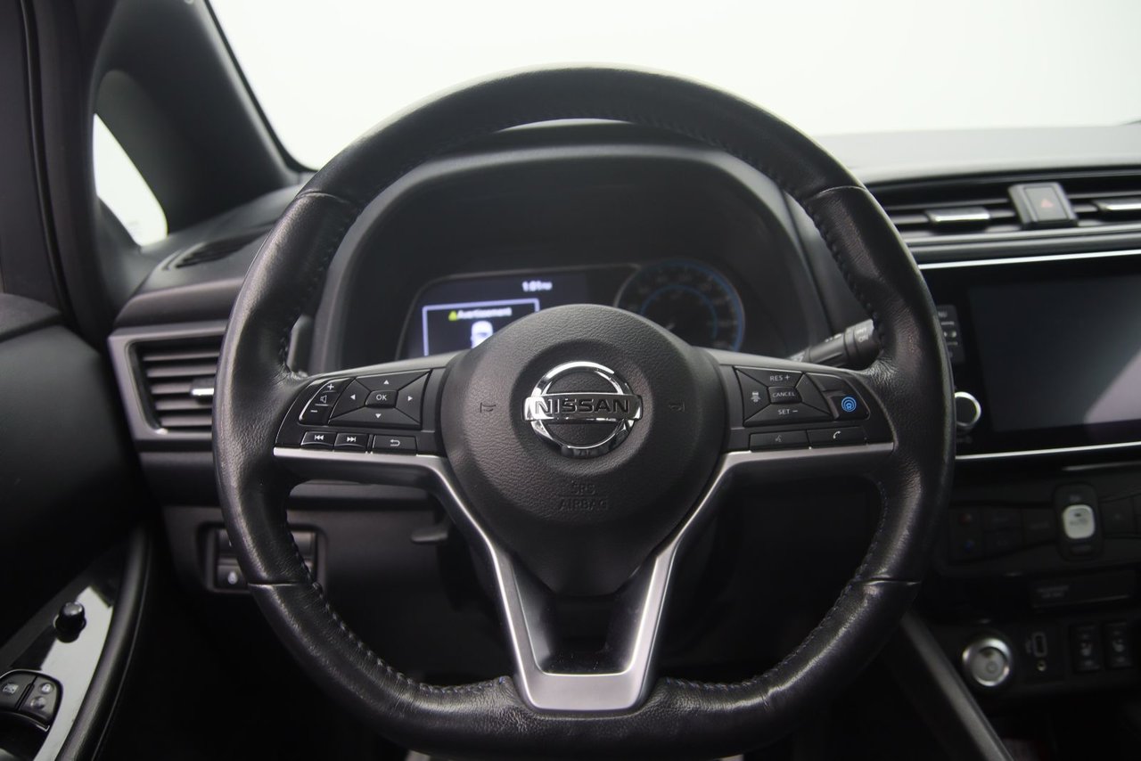 2019 Nissan LEAF - Image 11