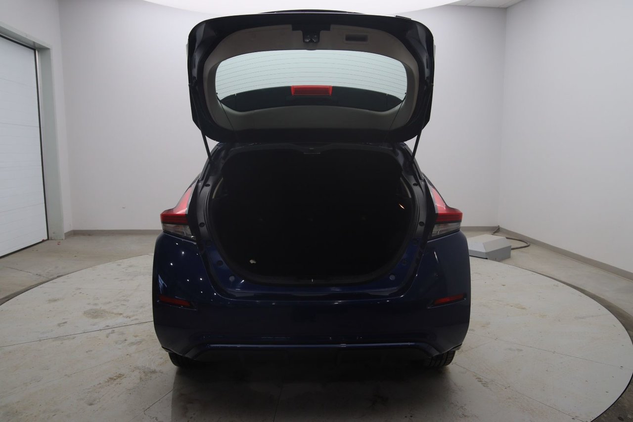 2019 Nissan LEAF - Image 17