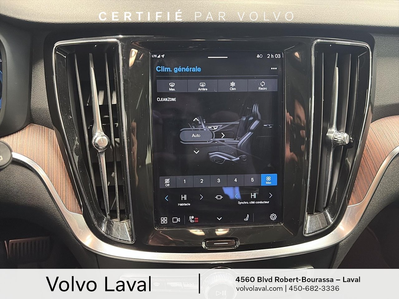 2024 Volvo V60 Cross Country - Image 19