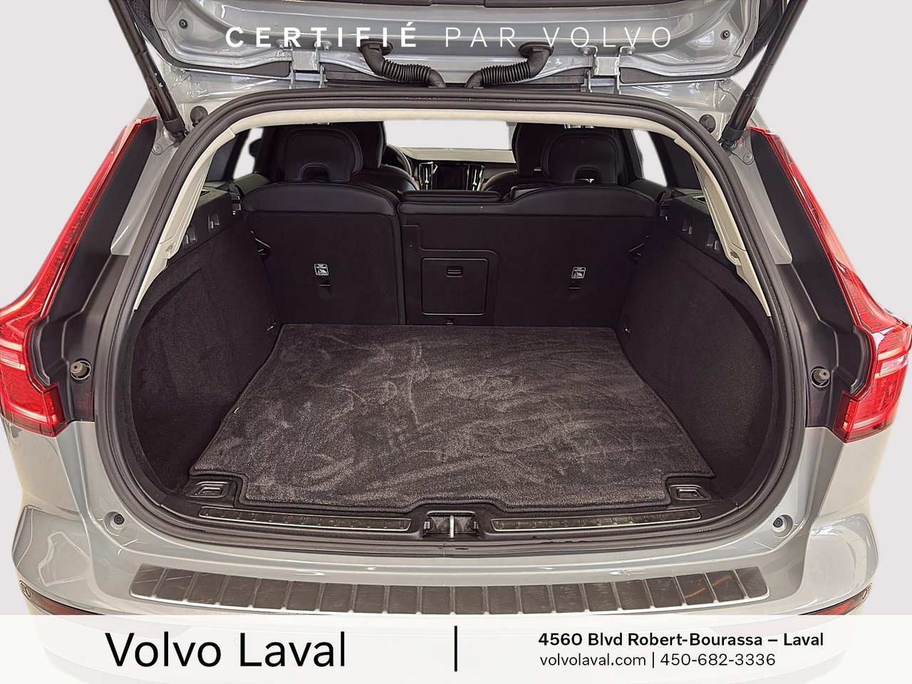 2024 Volvo V60 Cross Country - Image 20