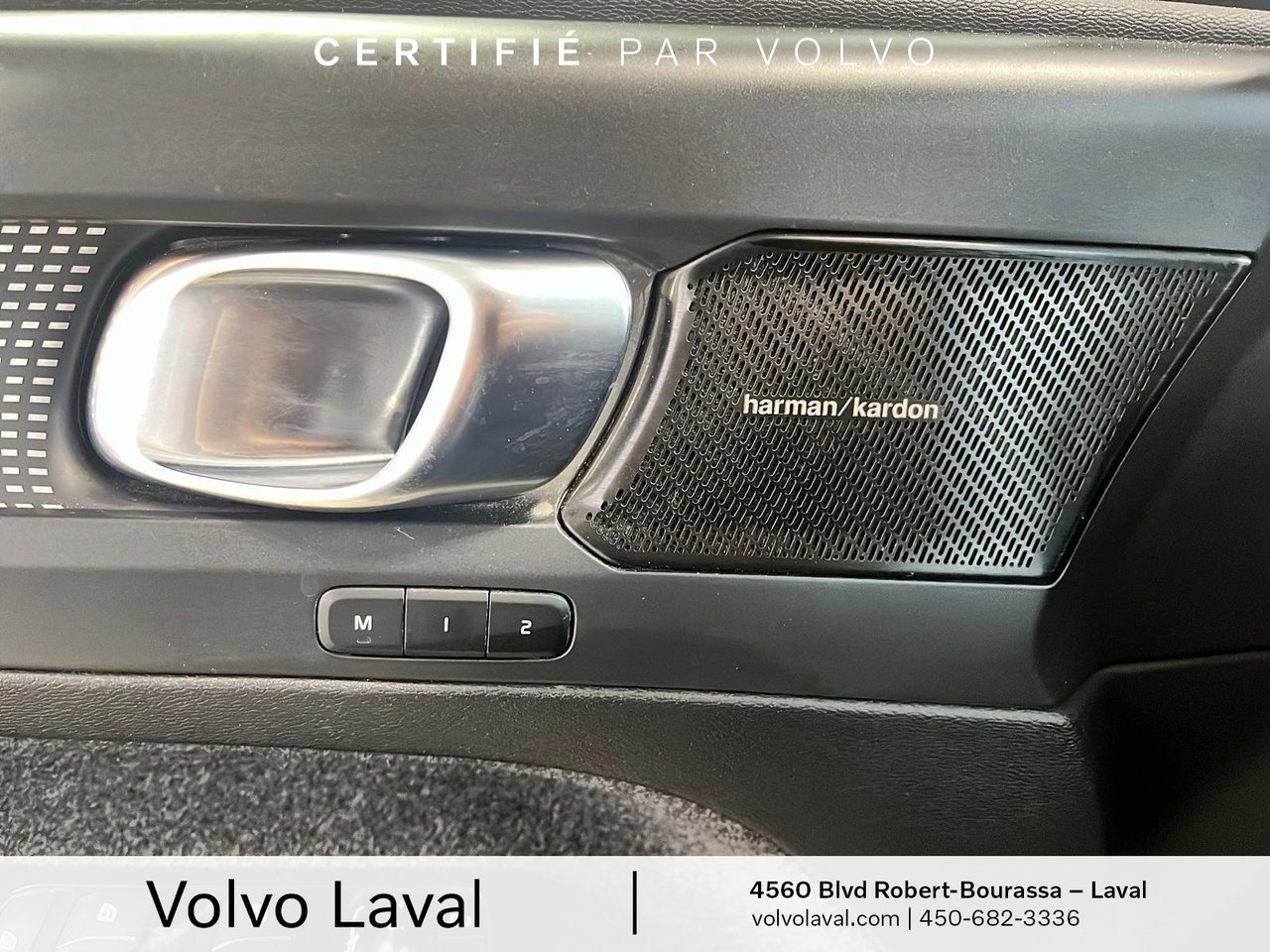 2022 Volvo XC40 - Image 13