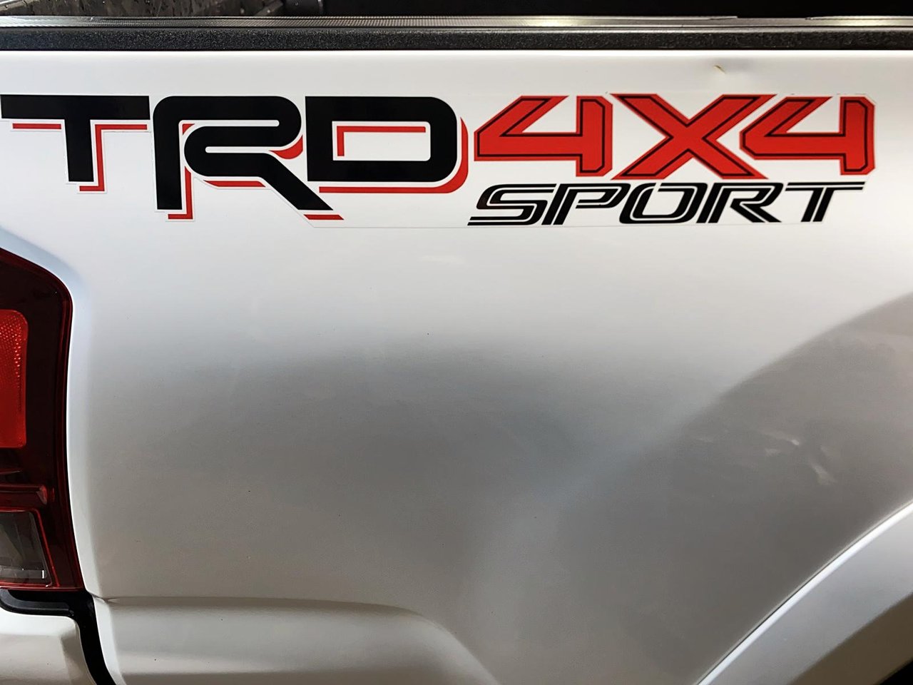 2018 Toyota Tacoma - Image 6