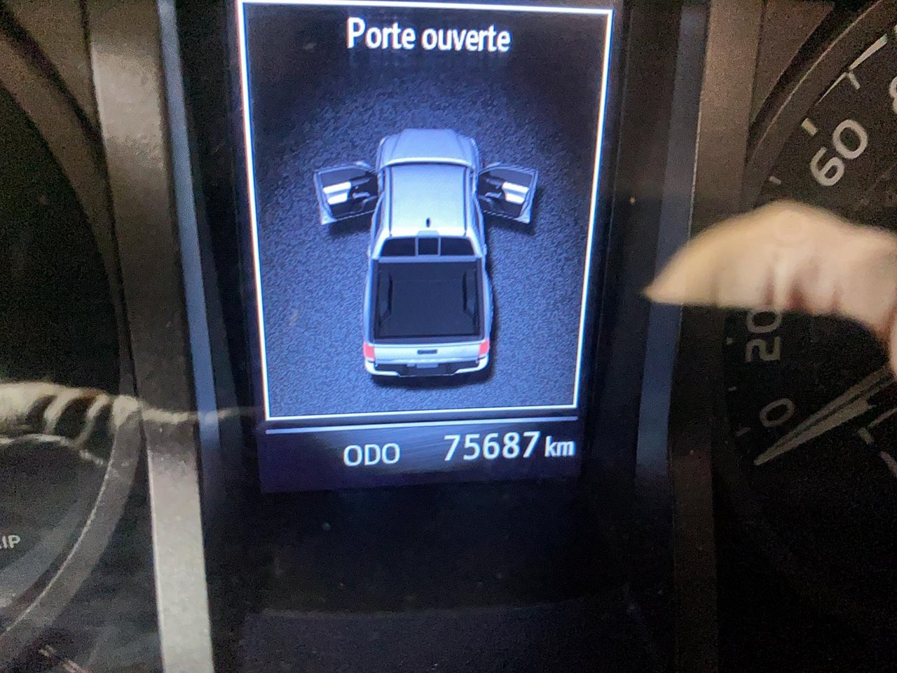 2018 Toyota Tacoma - Image 11