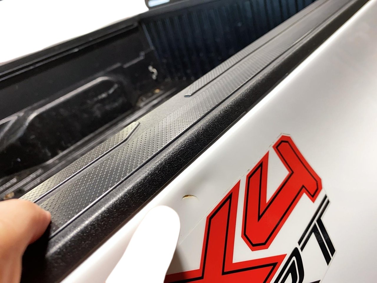 2018 Toyota Tacoma - Image 18