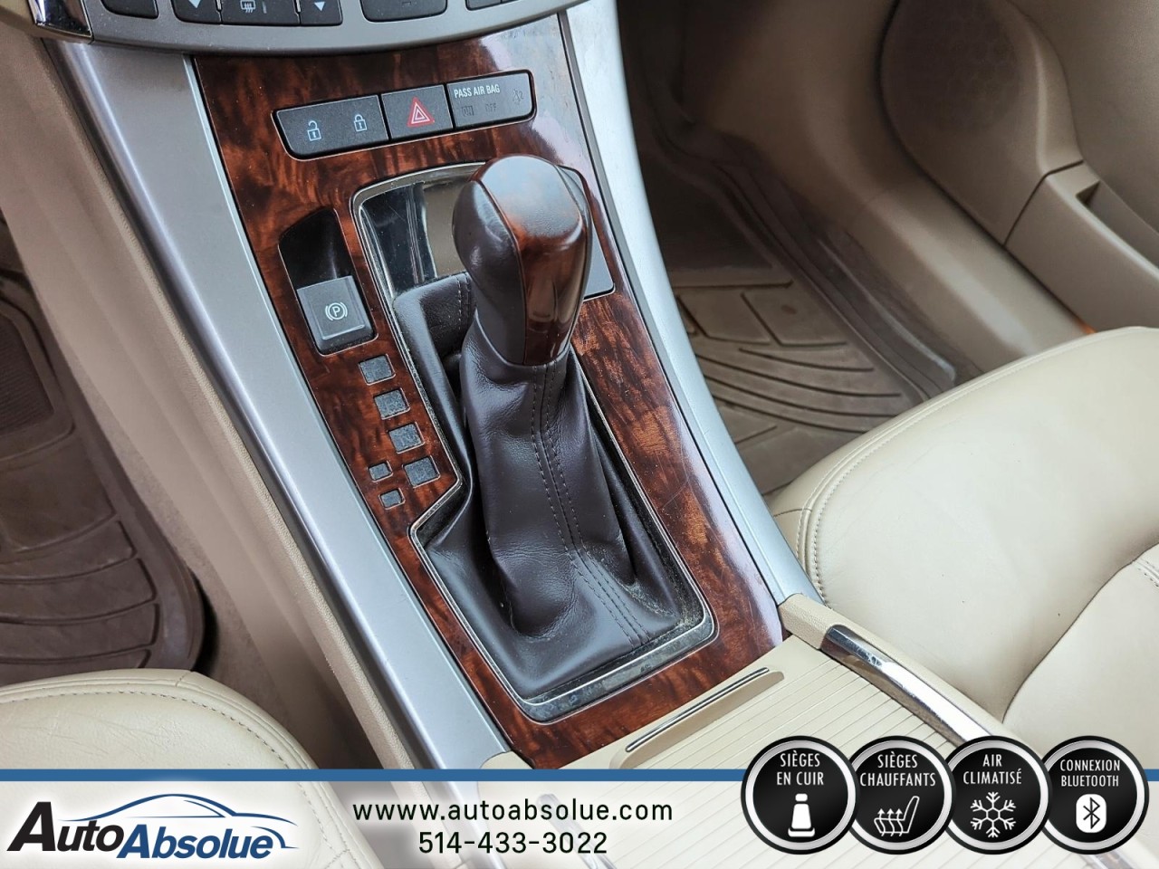 2010 Buick LaCrosse - Image 11